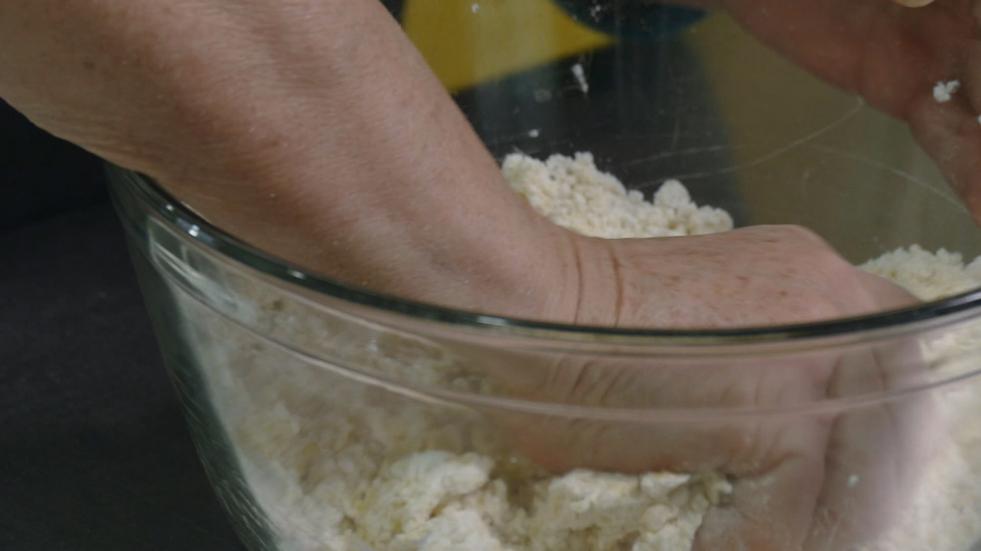 Thumbnail image for Oomas Cookie Jar - Episode 24 - Apple Cake