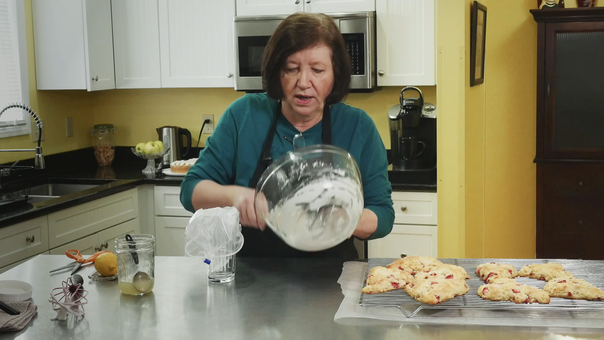Thumbnail image for Oomas Cookie Jar - Episode 25 - Strawberry Ricotta Scones