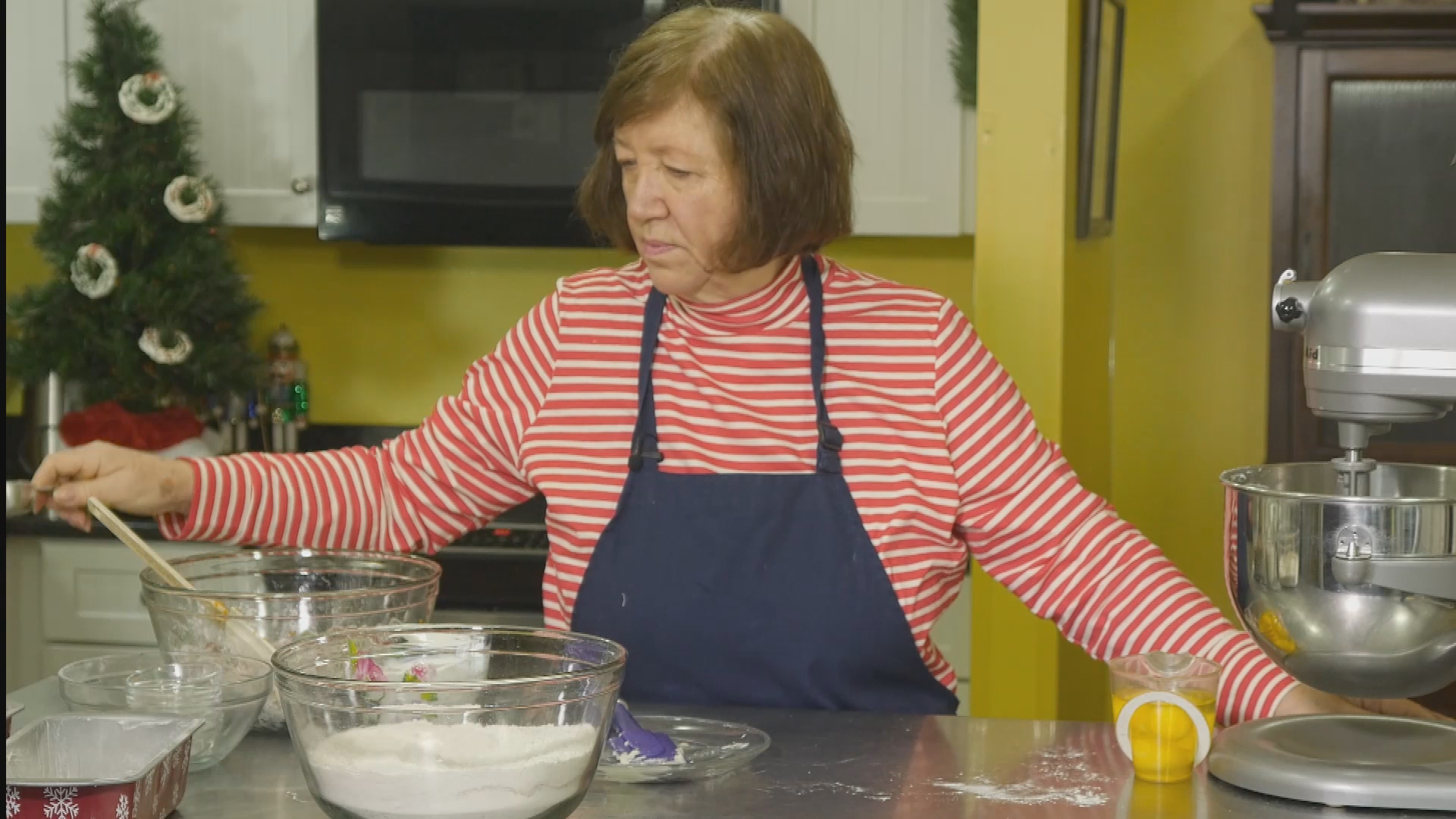 Thumbnail image for Oomas Cookie Jar - Episode 62 - White Fruitcake
